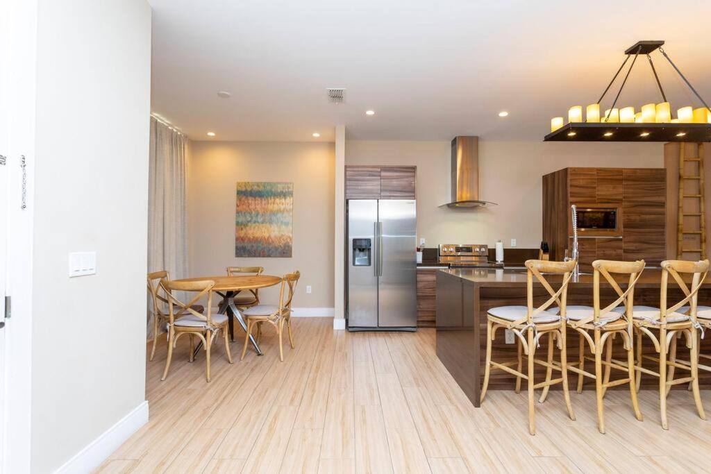 Modern And Luxury 4 Suites Close To Disney 7544 Орландо Екстериор снимка